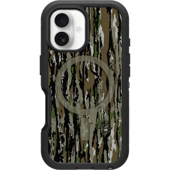 iPhone 16 Defender Series Pro XT Case with MagSafe Realtree